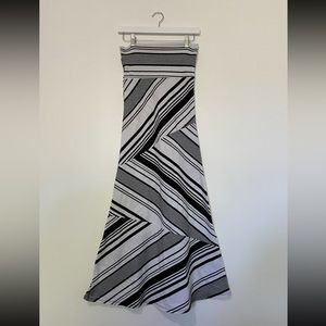 No name black and white chevron long maxi skirt